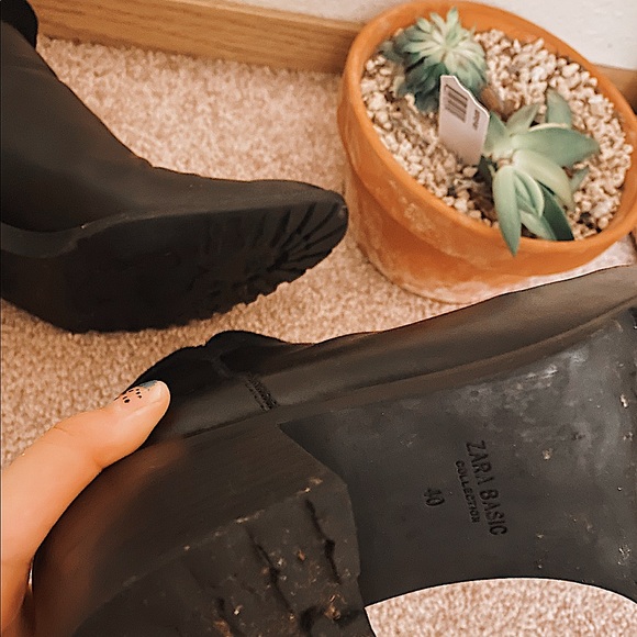 Zara black boot - Picture 4 of 5